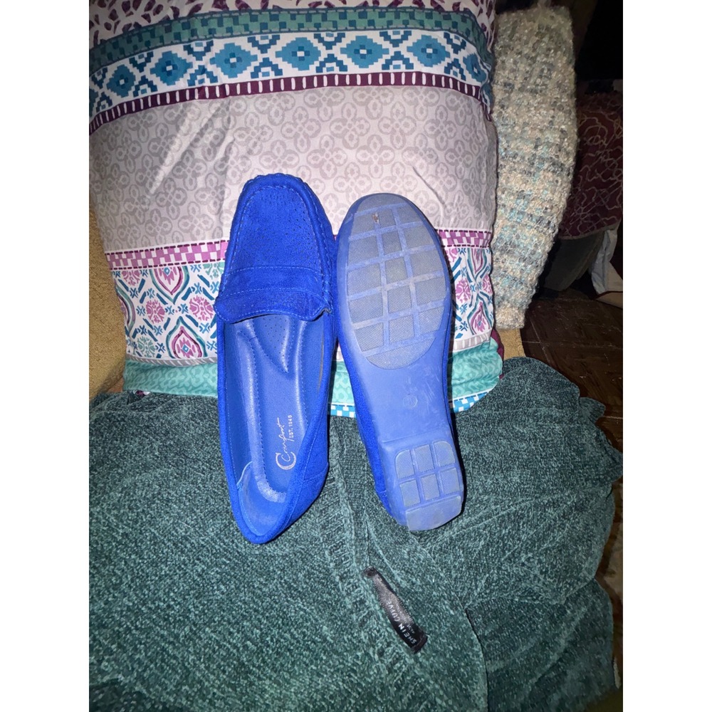 Comfort Est. 1946 Womens Royal Blue Faux Suede Penny Loafers Size 8 Flats